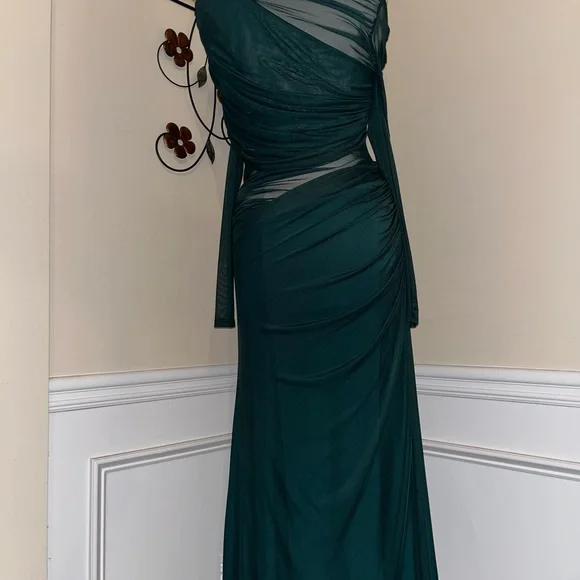 ASOS Emerald Long Sleeve Off-Shoulder Dress - Picture 5 of 11